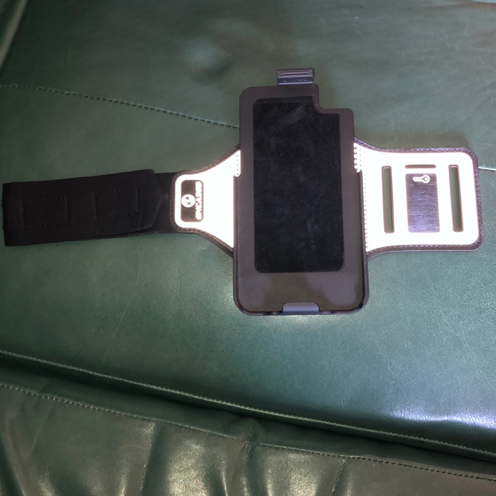 Encased running band for iPhone 6 Plus & Nuud